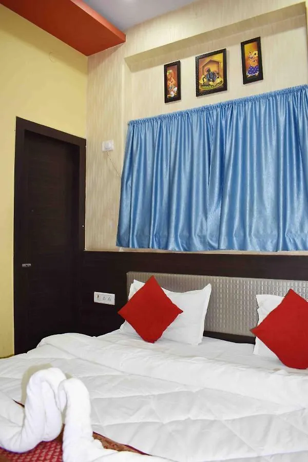 Hotel Mrk Βαρανάσι 2*,