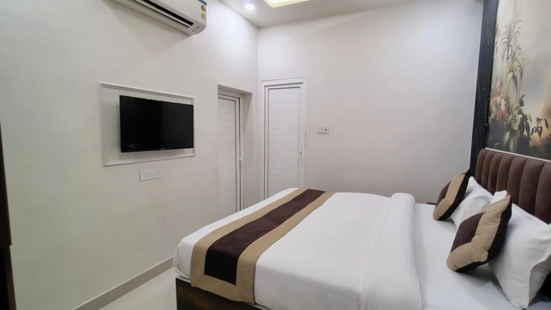 Hotel Mrk Varanasi