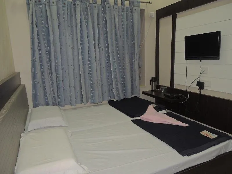 Hotel Mrk Βαρανάσι