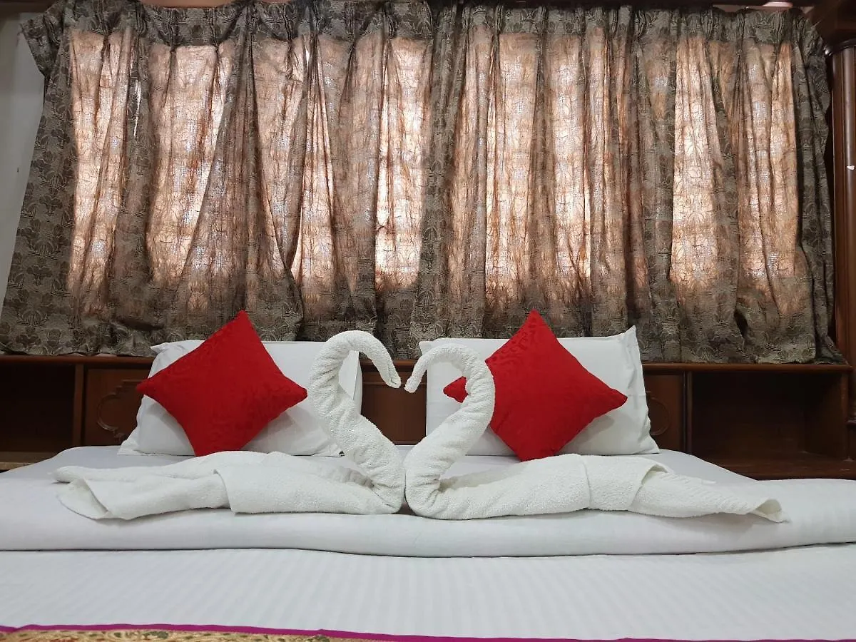 Hotel Mrk Βαρανάσι 2*,  Ινδία